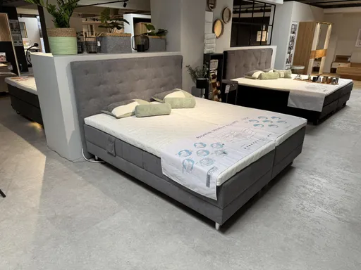 Boxspringbett TRAUMSCHLAF mit Motor